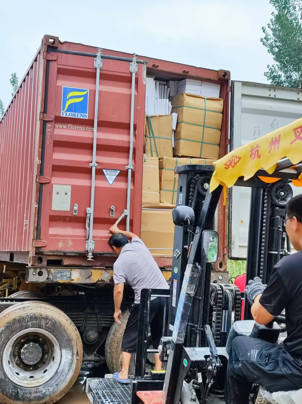 除塵濾筒端蓋膠對(duì)密封性能的改進(jìn)策略